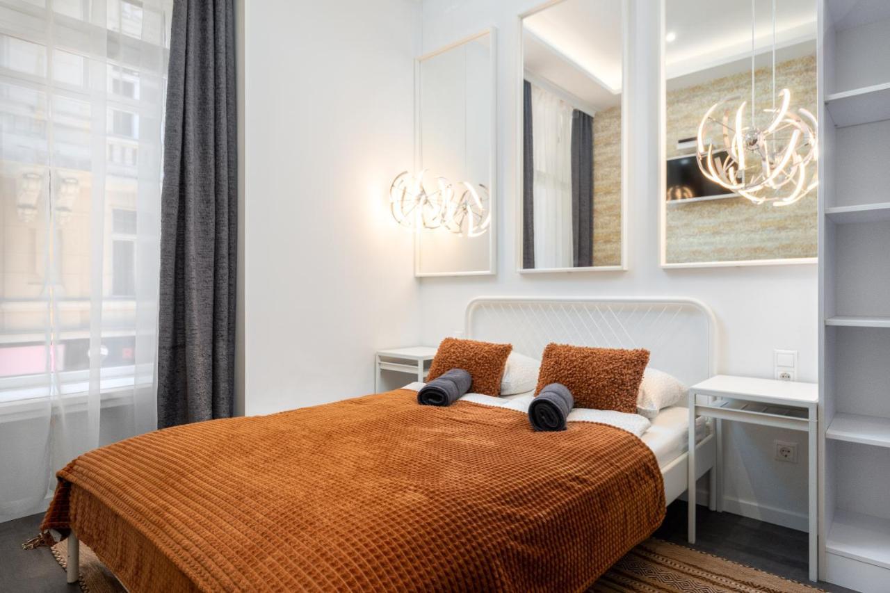 Vp12 Apartments Будапеща Екстериор снимка