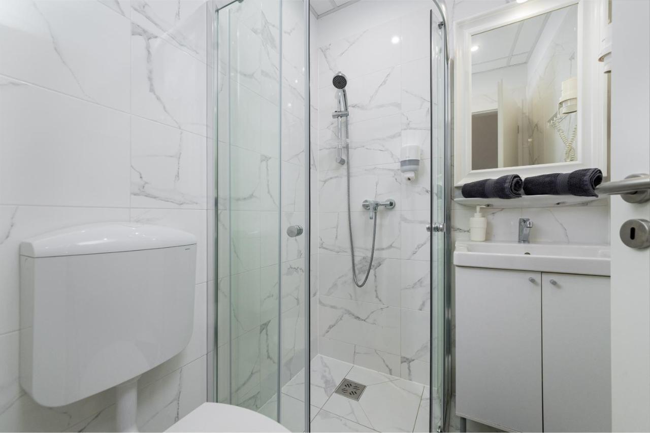 Vp12 Apartments Будапеща Екстериор снимка